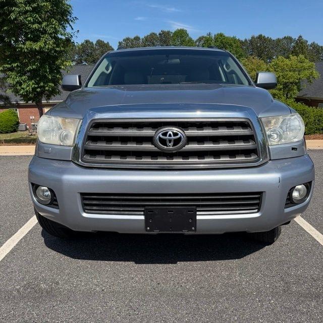 Toyota Sequoia  2011
