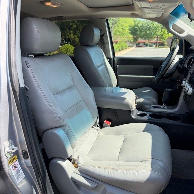 Toyota Sequoia  2011