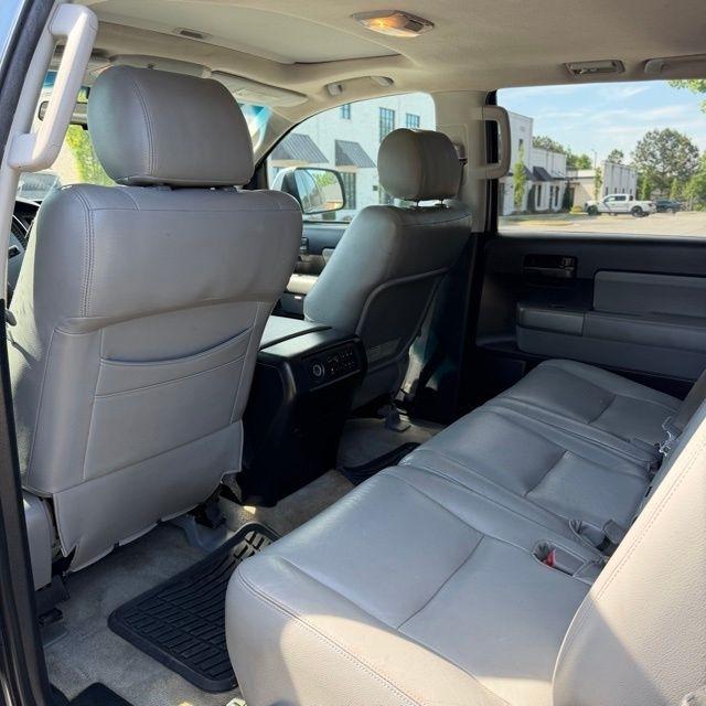 Toyota Sequoia  2011