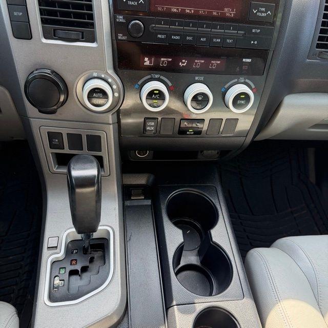 Toyota Sequoia  2011