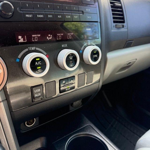 Toyota Sequoia  2011