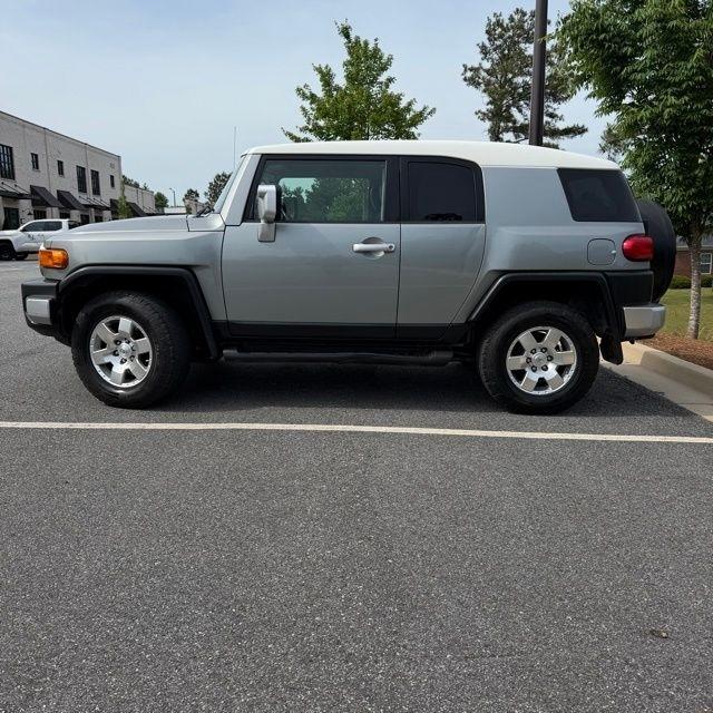 Toyota FJ Cruiser  2010