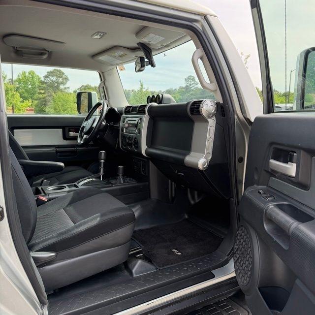 Toyota FJ Cruiser  2010