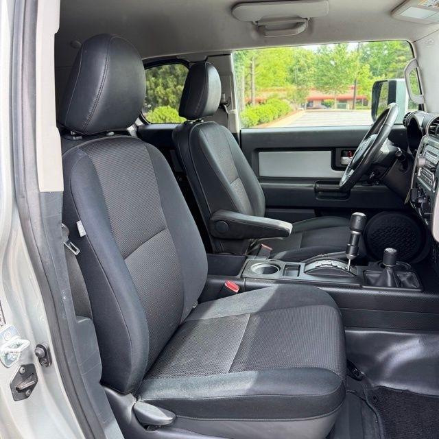 Toyota FJ Cruiser  2010