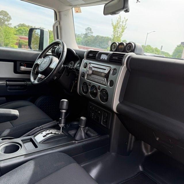 Toyota FJ Cruiser  2010