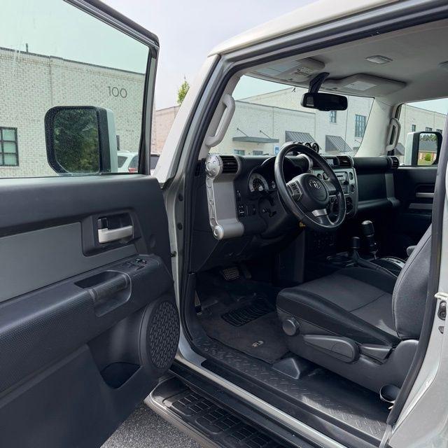 Toyota FJ Cruiser  2010