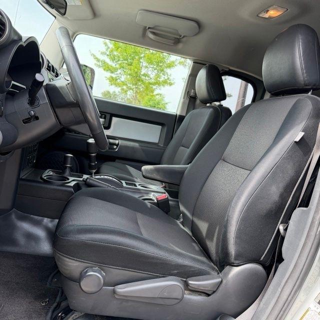 Toyota FJ Cruiser  2010