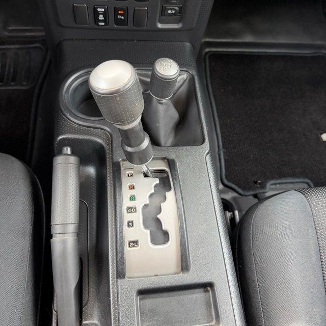 Toyota FJ Cruiser  2010
