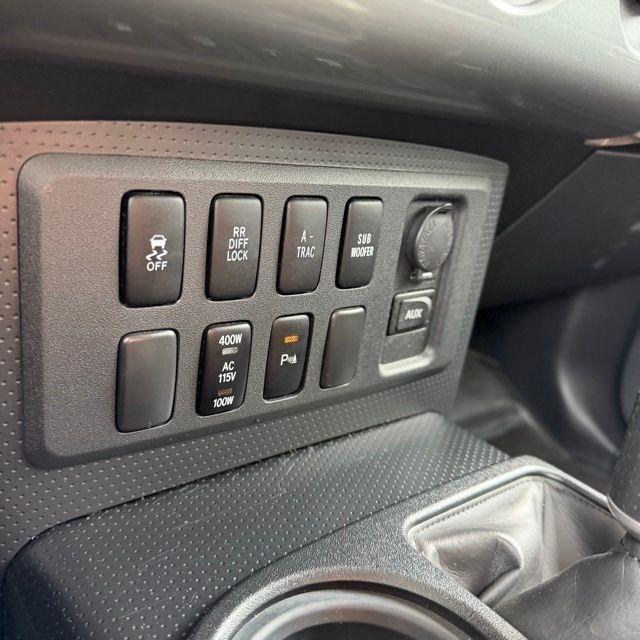 Toyota FJ Cruiser  2010