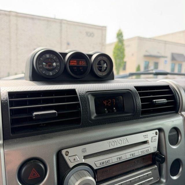 Toyota FJ Cruiser  2010