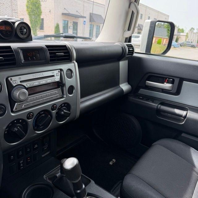 Toyota FJ Cruiser  2010