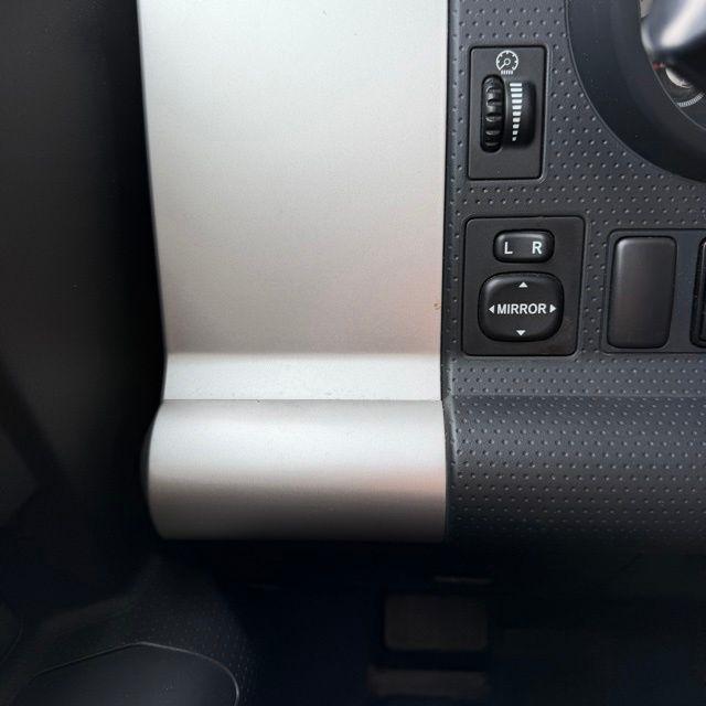 Toyota FJ Cruiser  2010