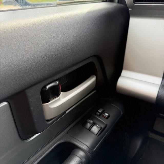 Toyota FJ Cruiser  2010