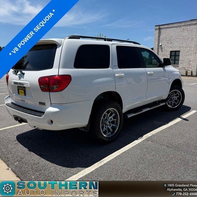 Toyota Sequoia  2016