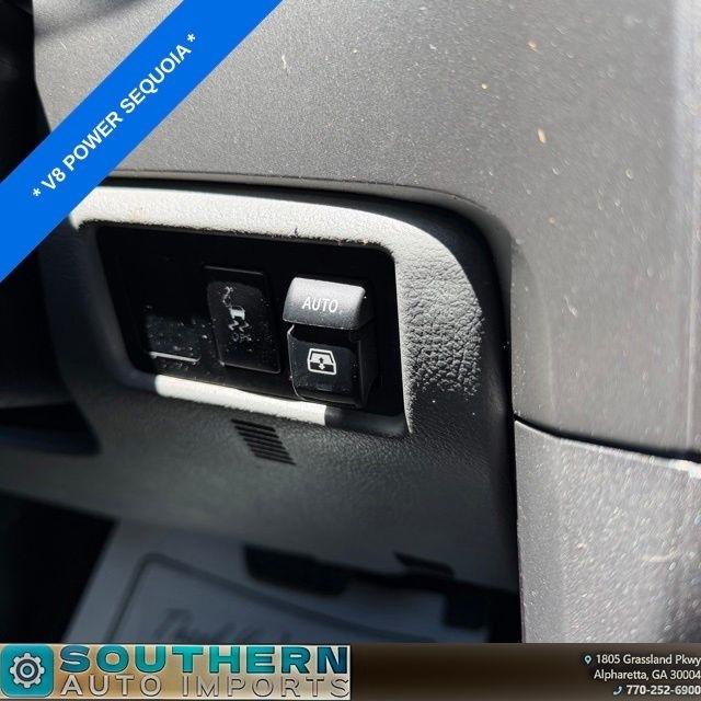 Toyota Sequoia  2016