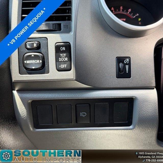 Toyota Sequoia  2016