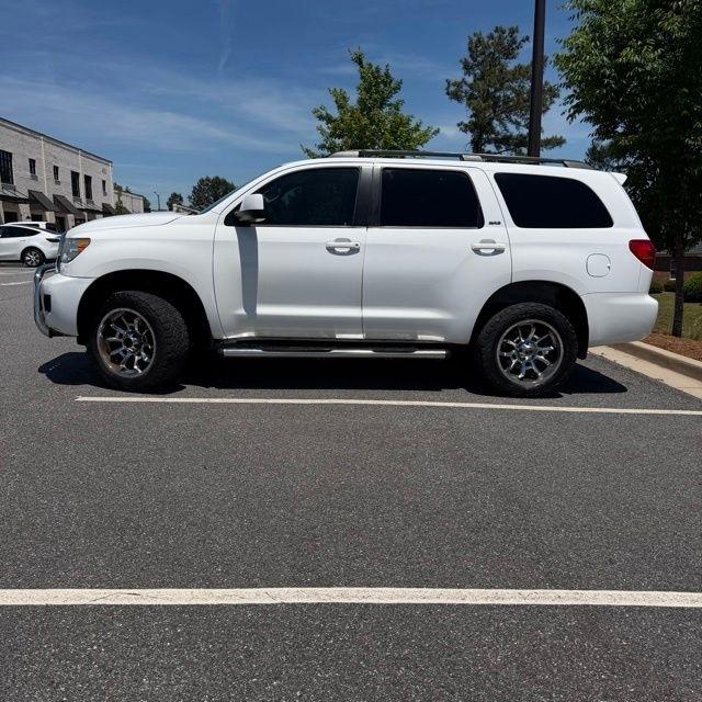 Toyota Sequoia  2016