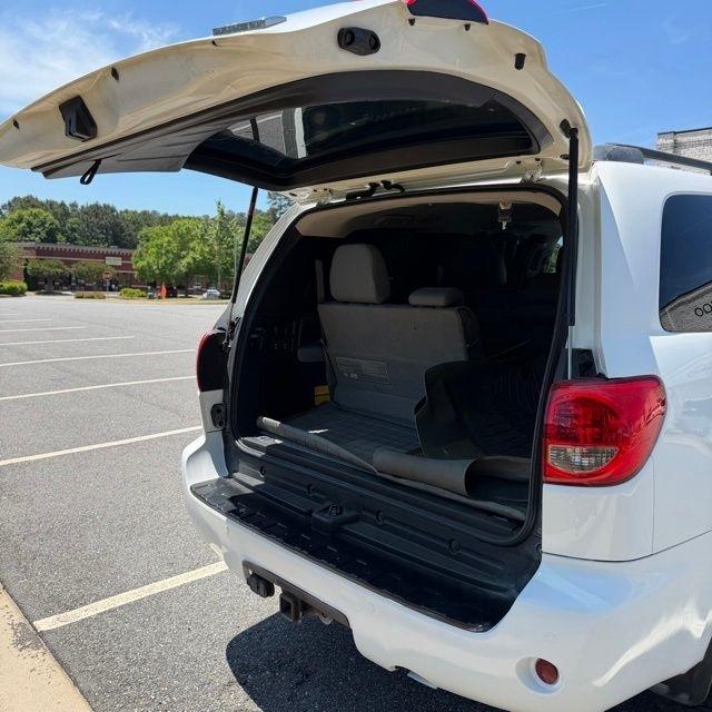 Toyota Sequoia  2016