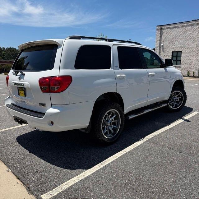 Toyota Sequoia  2016