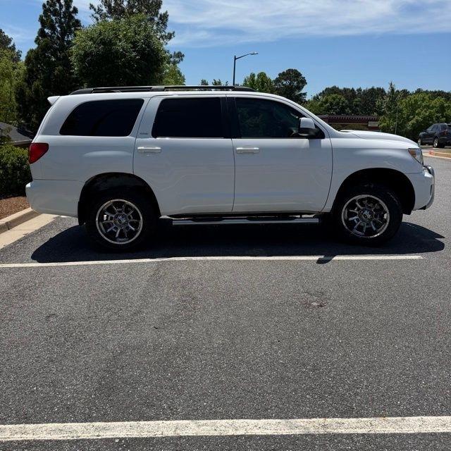 Toyota Sequoia  2016