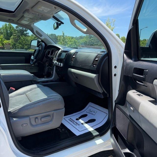 Toyota Sequoia  2016