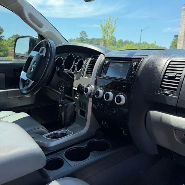 Toyota Sequoia  2016