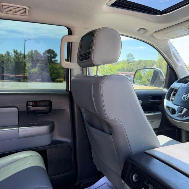 Toyota Sequoia  2016