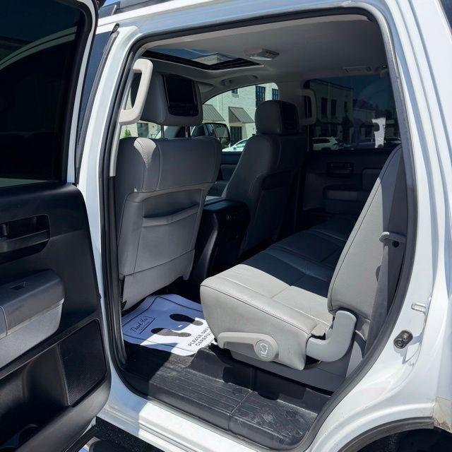 Toyota Sequoia  2016