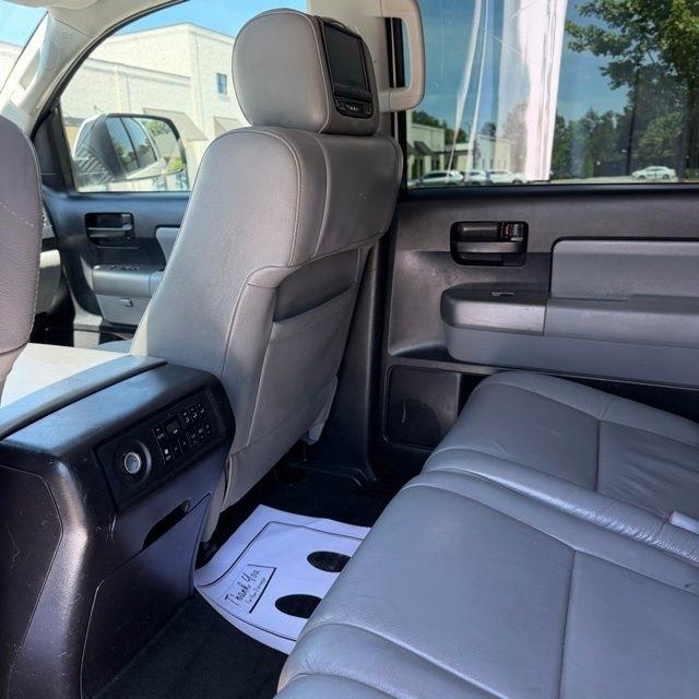 Toyota Sequoia  2016