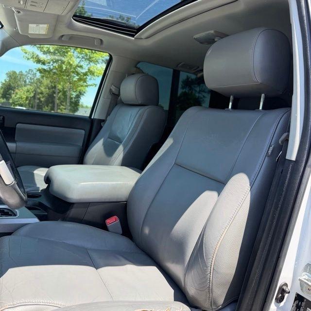 Toyota Sequoia  2016