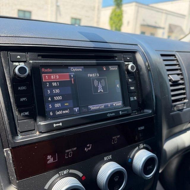 Toyota Sequoia  2016