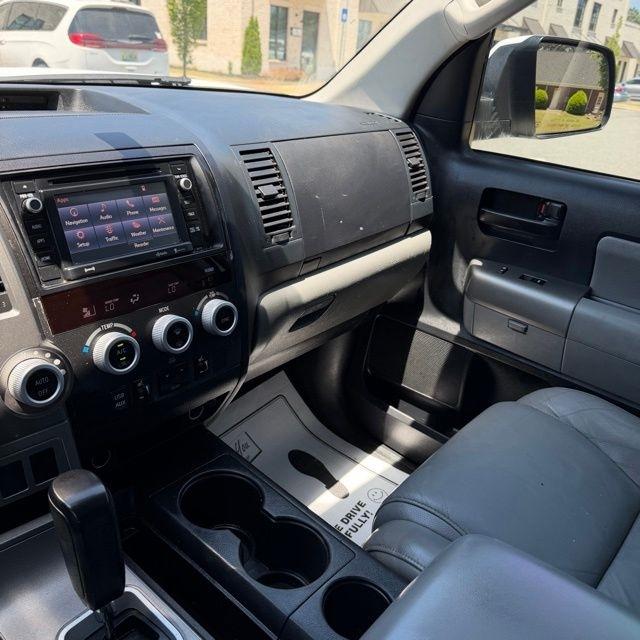 Toyota Sequoia  2016