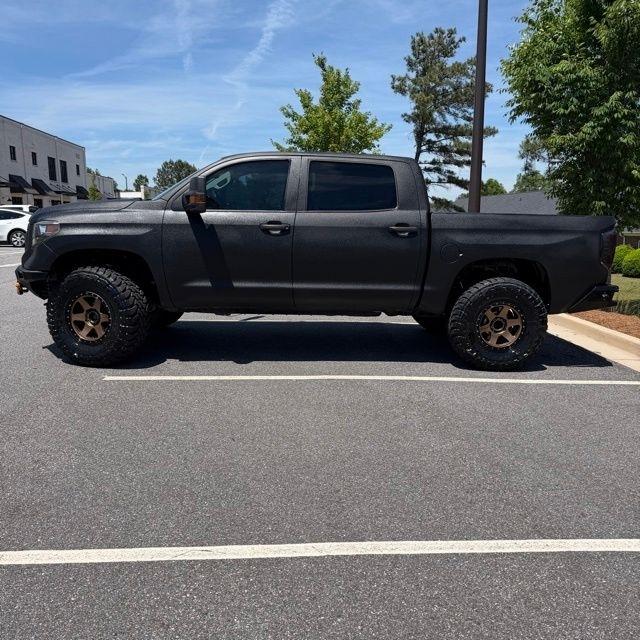Toyota Tundra  2016