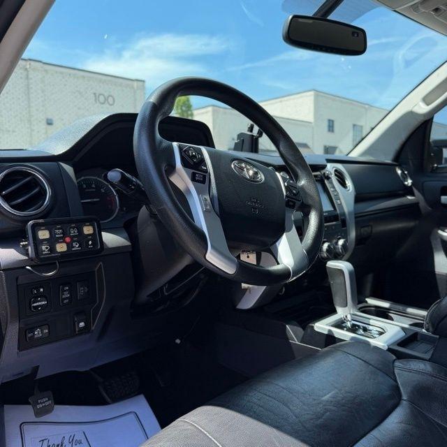 Toyota Tundra  2016
