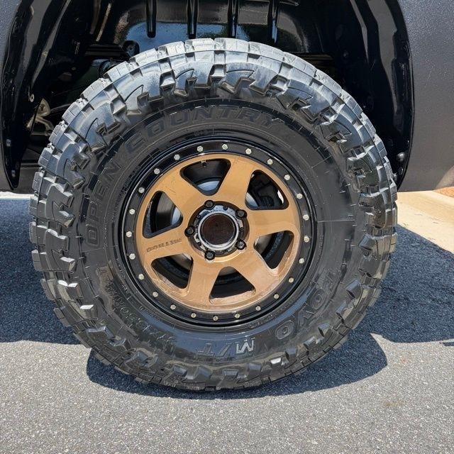 Toyota Tundra  2017