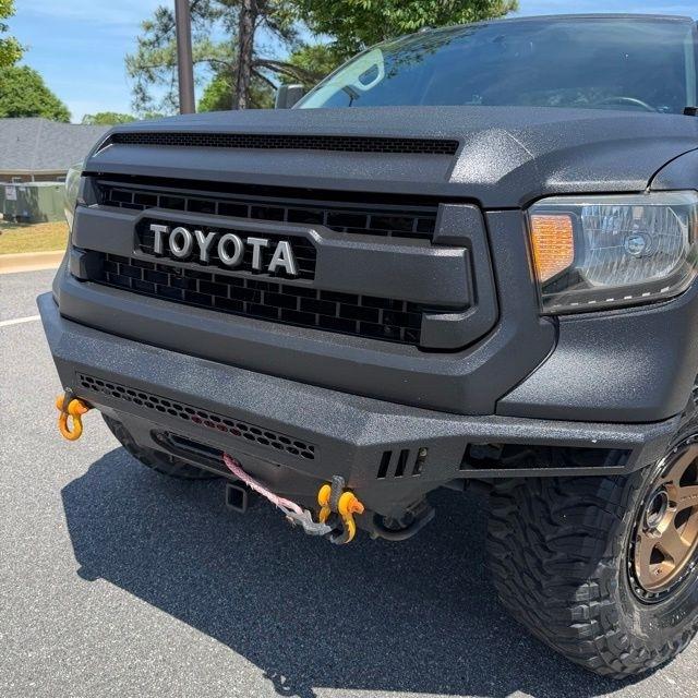Toyota Tundra  2017