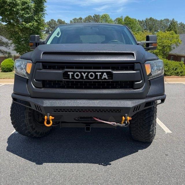 Toyota Tundra  2017