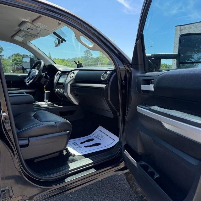 Toyota Tundra  2017