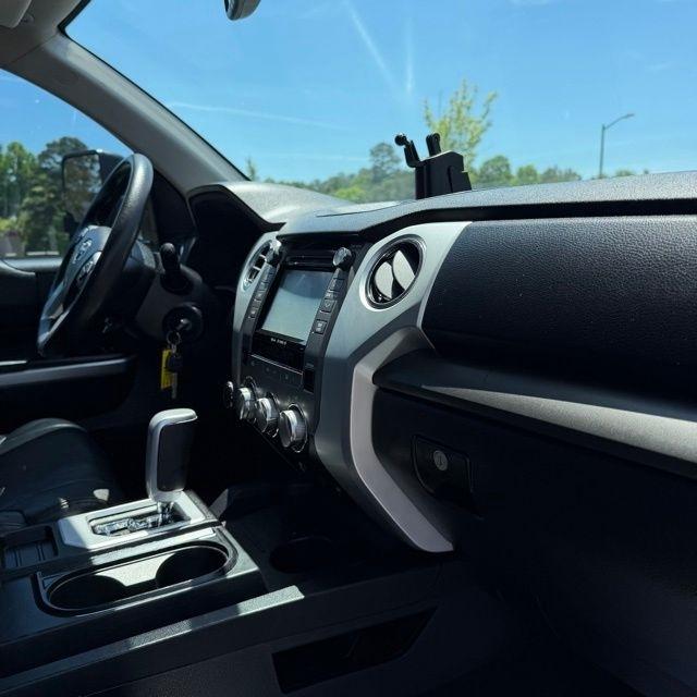 Toyota Tundra  2017