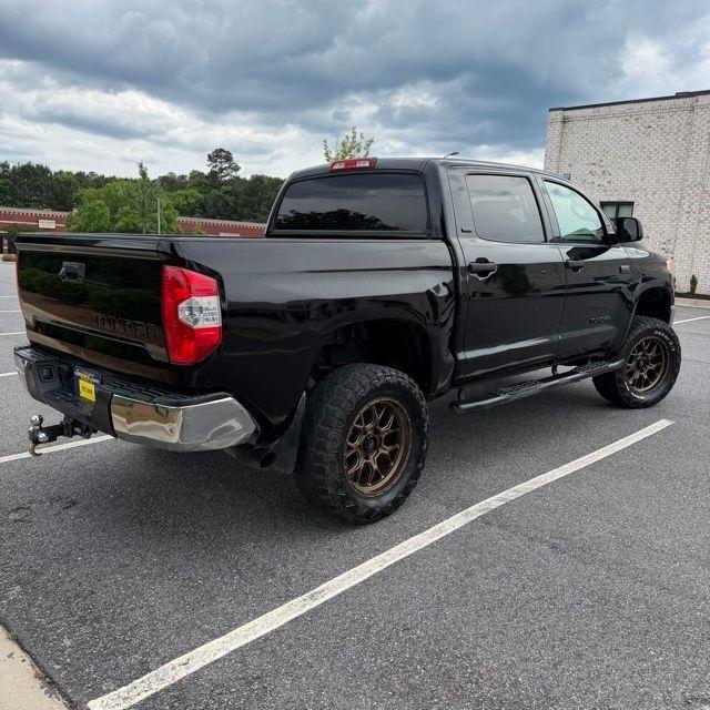 Toyota Tundra  2017