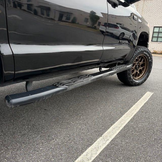 Toyota Tundra  2017