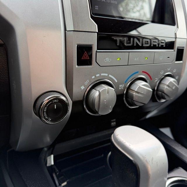 Toyota Tundra  2017