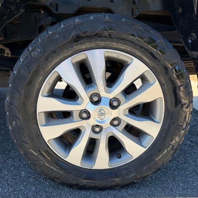 Toyota Tundra  2016