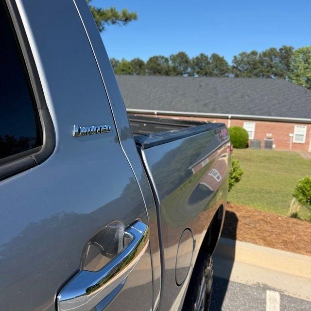 Toyota Tundra  2016