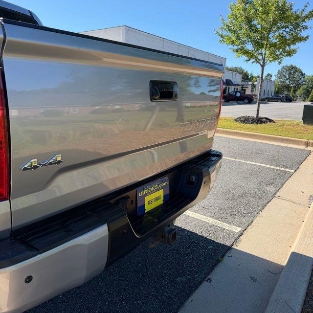 Toyota Tundra  2016