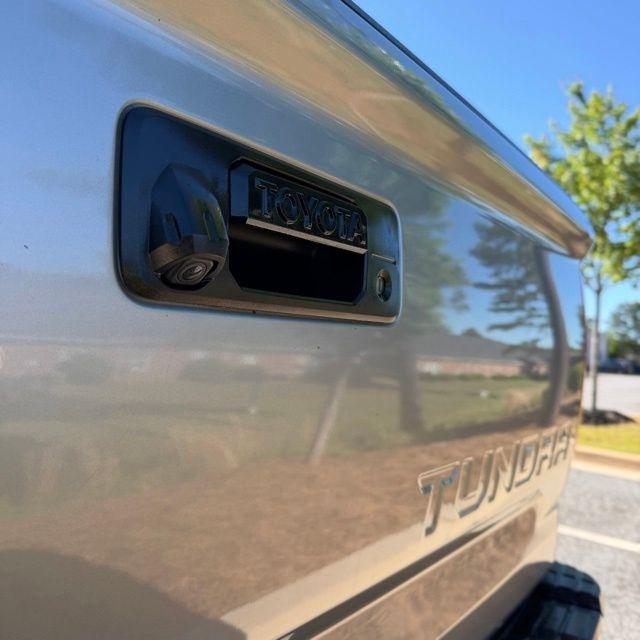 Toyota Tundra  2016