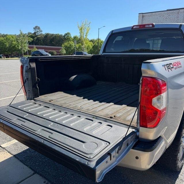 Toyota Tundra  2016