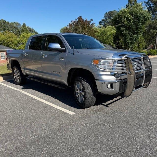 Toyota Tundra  2016