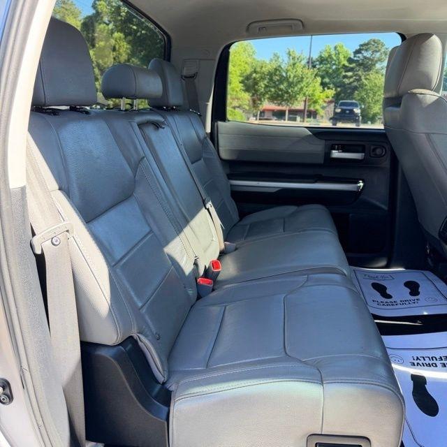 Toyota Tundra  2016