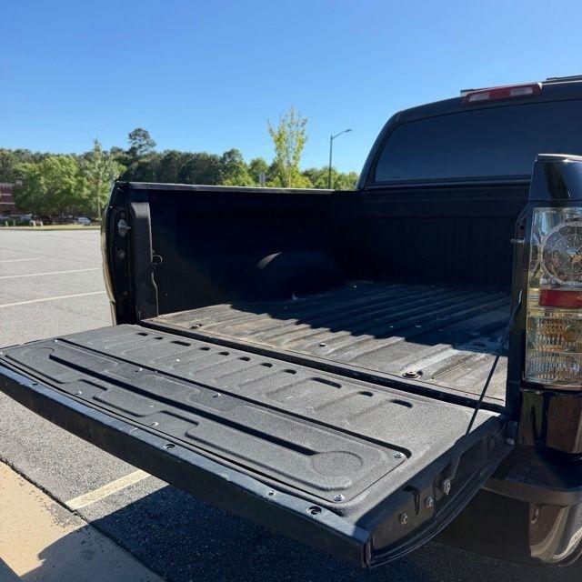 Toyota Tundra  2011